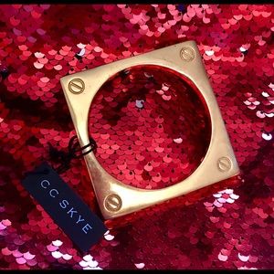 ⭐️⭐️Gold CC Skye Bracelet⭐️⭐️